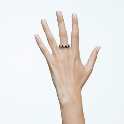 SWAROVSKI טבעת Millenia משולשים קריסטל שחור